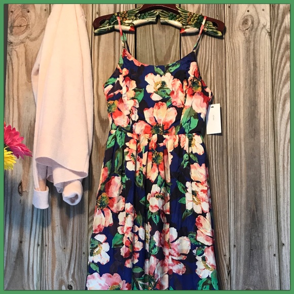 Absolutely fabulous & Fun Double Ties Dress Small - Picture 6 of 8